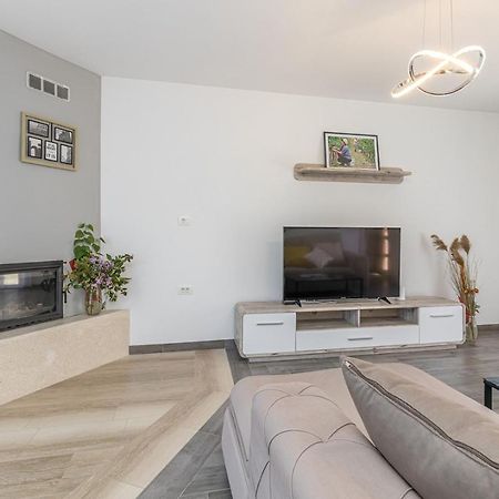 Holiday House Lidia I Rina Pićan المظهر الخارجي الصورة