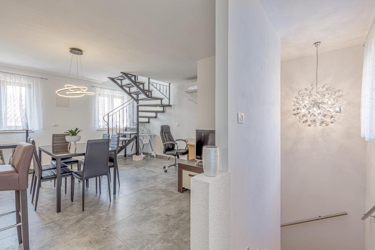 Holiday House Lidia I Rina Pićan المظهر الخارجي الصورة